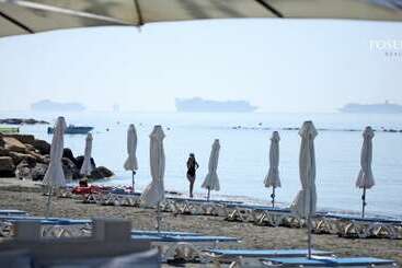 هتل Poseidonia Beach