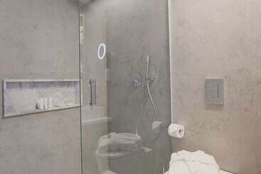 هتل Radisson Beach Resort Larnaca