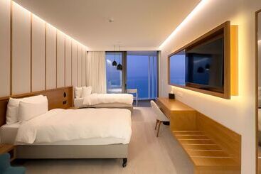 هتل Radisson Beach Resort Larnaca
