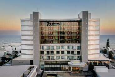 هتل Radisson Beach Resort Larnaca