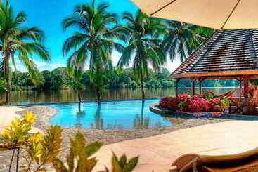 هتل Tortuga Lodge & Gardens By Böëna