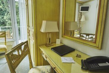 Bernstein Hotel Villa Kastania