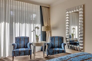 Bernstein Hotel Villa Kastania