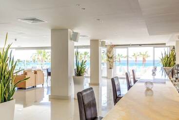 هتل Vrissiana Boutique Beach