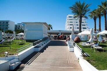 هتل Vrissiana Boutique Beach