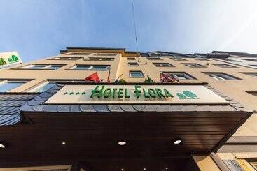 Otel Flora Düsseldorf