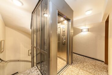 Otel Flora Düsseldorf