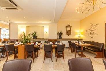 Otel Flora Düsseldorf