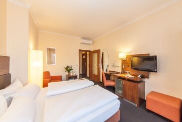 Otel Flora Düsseldorf