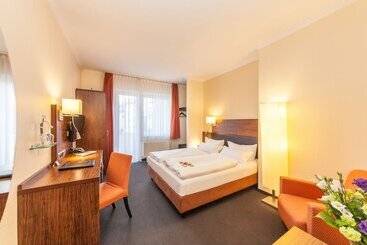 هتل Flora Düsseldorf