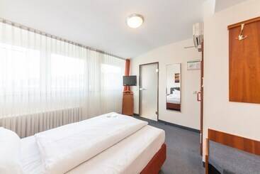Otel Flora Düsseldorf