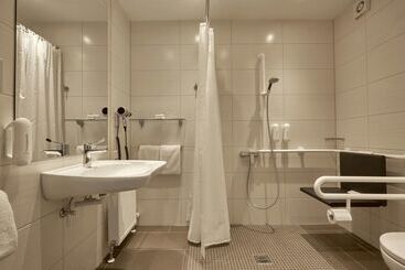 هتل Plaza Inn Goslar