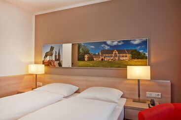 هتل Plaza Inn Goslar