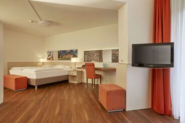 هتل Plaza Inn Goslar