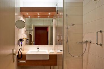 هتل Plaza Inn Goslar