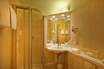 هتل Plaza Inn Goslar