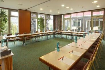 هتل Plaza Inn Goslar