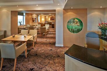 هتل Hilton Dusseldorf