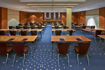هتل Hilton Dusseldorf