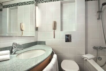 هتل Hilton Dusseldorf