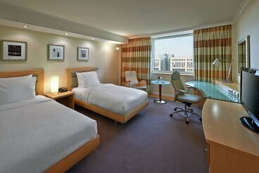 هتل Hilton Dusseldorf