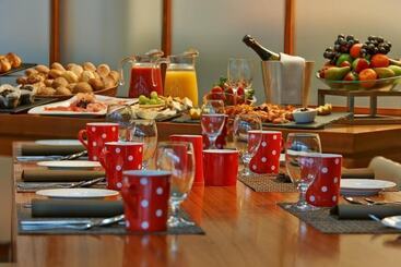 هتل Hilton Dusseldorf