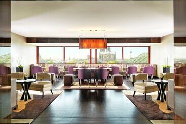 هتل Hyatt Regency Koln