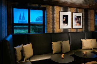 هتل Hyatt Regency Koln