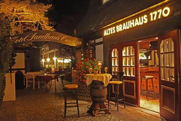 هتل Landhaus Carstens