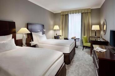 Lindner Hotel Cologne City Plaza, Part Of Jdv By Hyatt