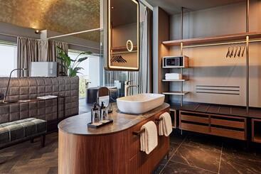Lindner Hotel Dusseldorf Seestern, Part Of Jdv By Hyatt