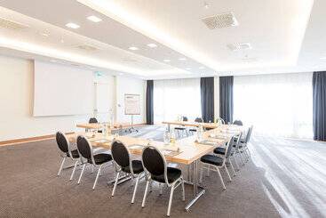هتل Mercure  Duesseldorf Sued