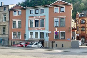 ホテル Montag