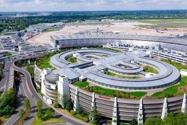 هتل Sheraton Duesseldorf Airport