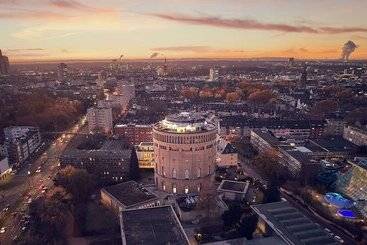 Wasserturm Hotel Cologne, Curio Collection By Hilton