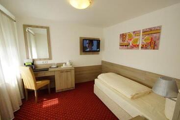 Airport Hotel Filder Post