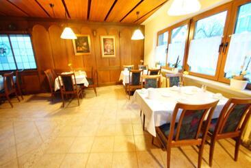 Airport Hotel Filder Post