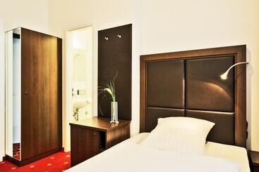 Centro Hotel National Frankfurt, Trademark Collection By Wyndham