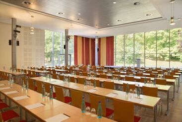 هتل Dolce By Wyndham Bad Nauheim