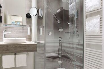 هتل Dorint Resort Winterberg