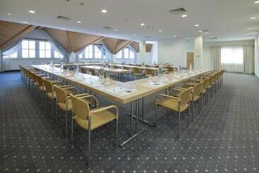 Отель Dorint Resort Winterberg