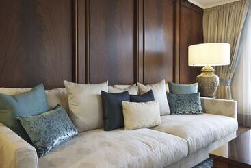 هتل Hilton Frankfurt Gravenbruch