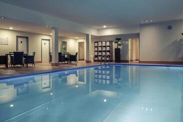 هتل Vienna House Easy by Wyndham Frankfurt Airport