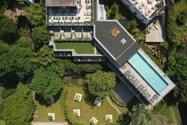 هتل Villa Hügel