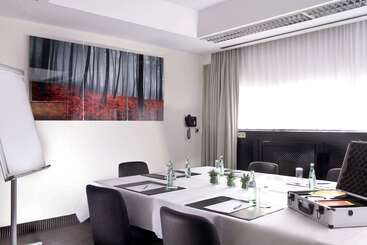 هتل Wyndham Stuttgart Airport Messe