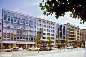 هتل Zentrum