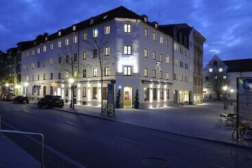 هتل Blauer Bock