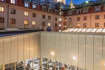 هتل Hilton Dresden An Der Frauenkirche