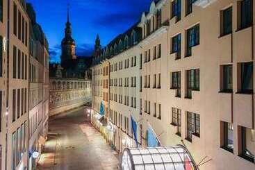 هتل Hilton Dresden An Der Frauenkirche