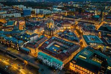 هتل Hilton Dresden An Der Frauenkirche